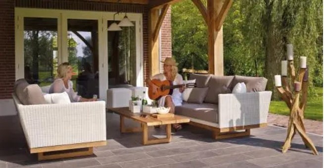 Thoughtful-Insights-Thoughtful-Advisors-12-08-2025_06_51_PM